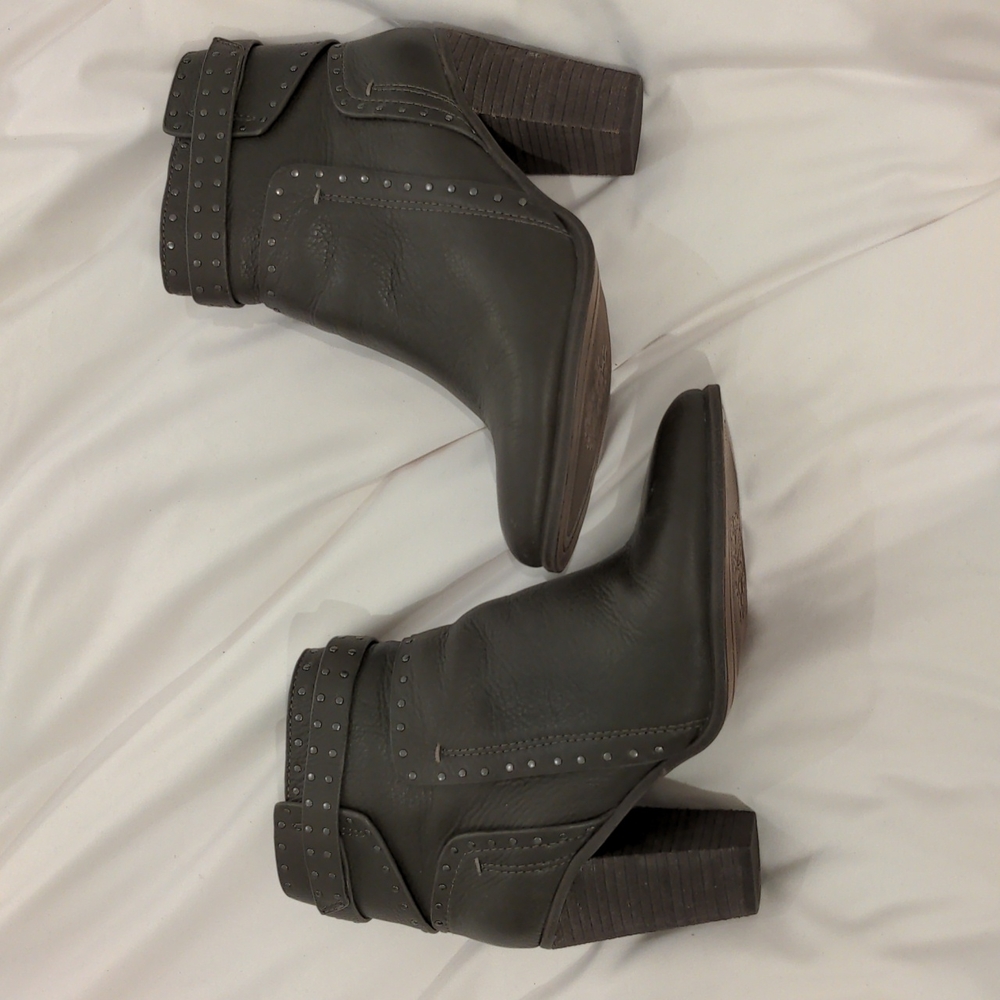 EUC Dolce Vita Grey Booties